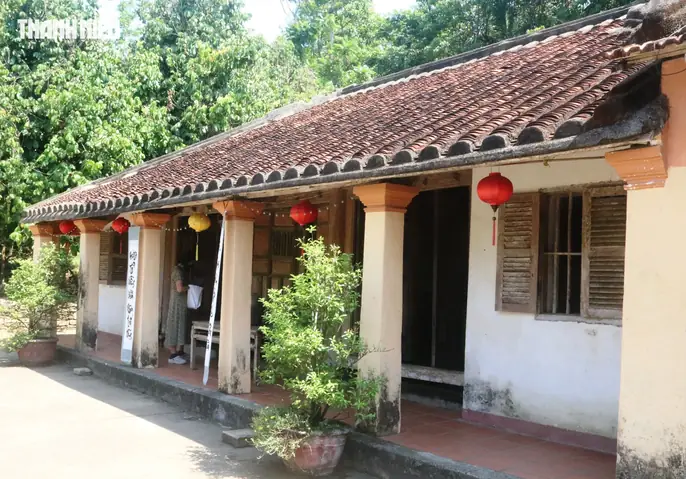 Bí Ẩn Bàn Cúng Xoay Trong Ngôi Nhà Gỗ 150 Năm Tại Quảng Nam